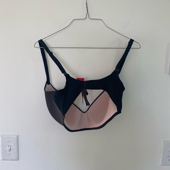 Victoria Secret black t-shirt lightly lined wireless bra size 36DDD - Picture 2 of 4